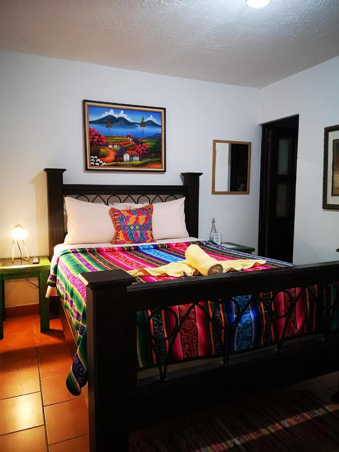 Magnolias Hotel Antigua Room photo